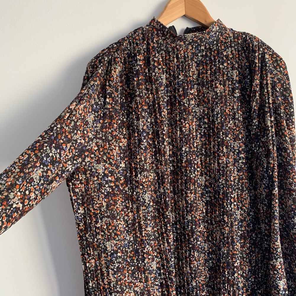 Vintage inspired floral print pleated midi dress